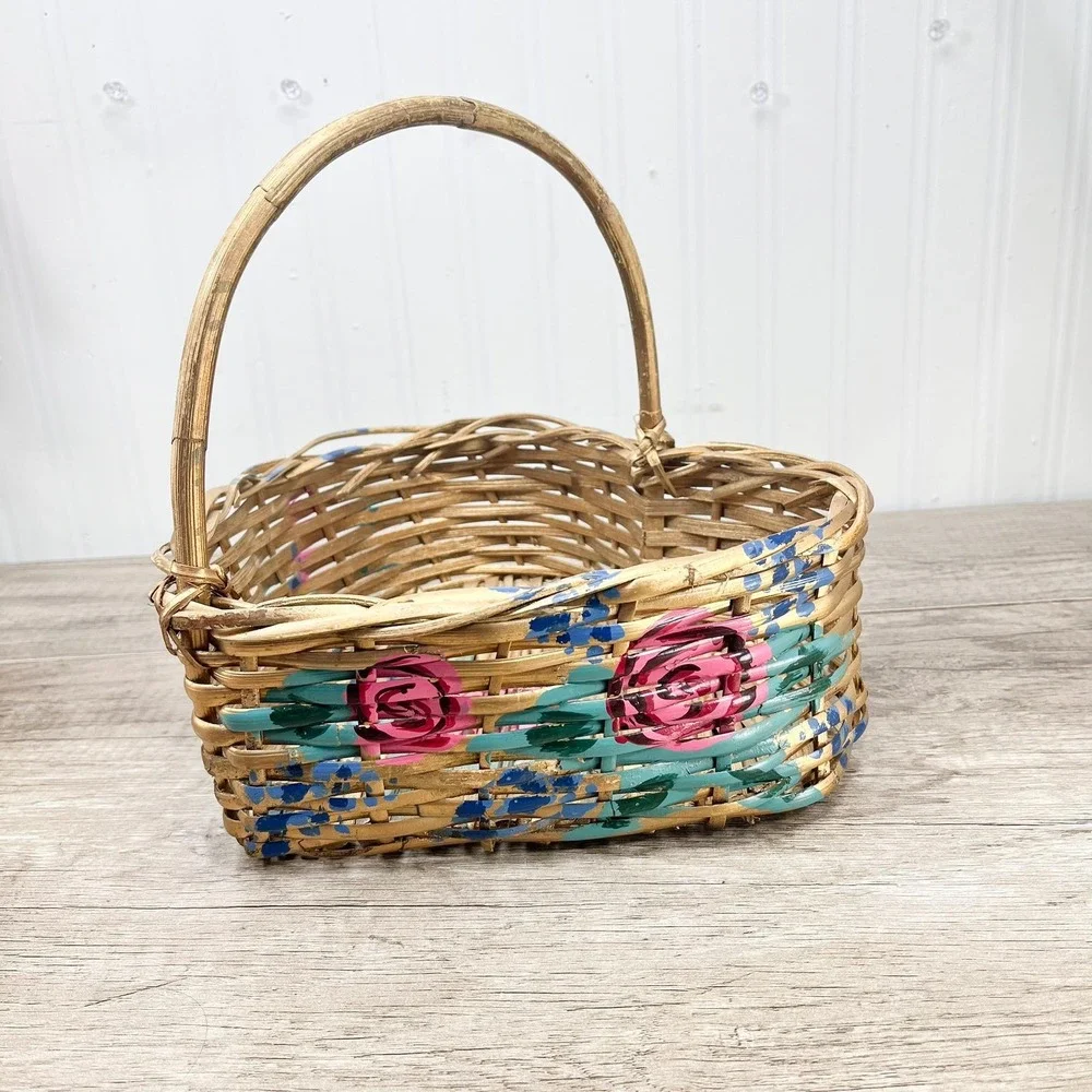 Vintage Heart Basket: Gold Floral Basket